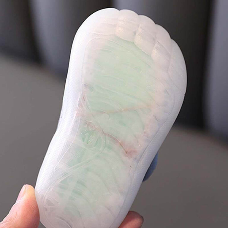 LittleSteps | Stilvolle & Elegante Anti-Rutsch-Schuhe für Kleinkinder Decorique.de