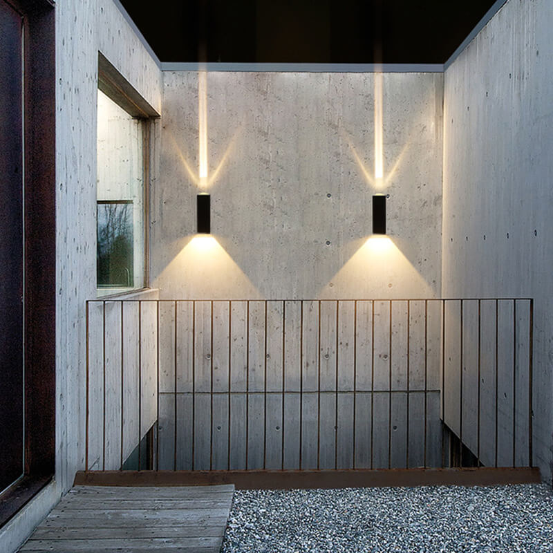 LumaBloc | Moderne Außenleuchte aus Aluminium Groß - Ein Fokusstrahl + Ein Streustrahl Decorique.de