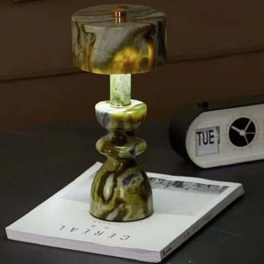 LumaMarble | Moderne Minimalistische Aluminium Marmor USB LED Tischlampe Grün 230V Decorique.de