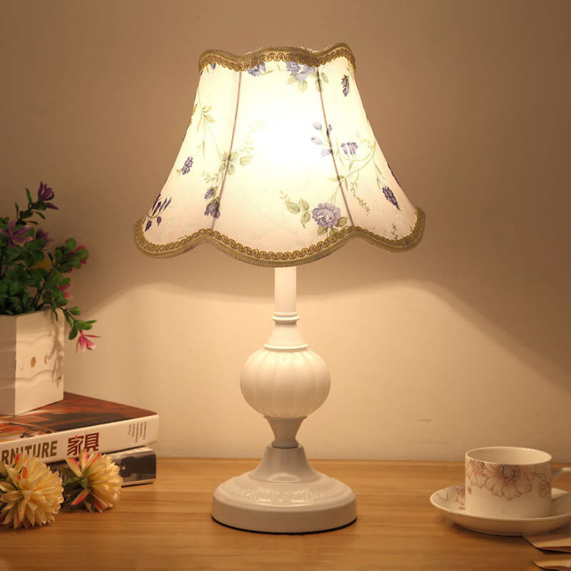 LumiFleur | Nordische Vintage Blumen Glas Stoff 1-Licht Tischlampe 230V 11 Decorique.de