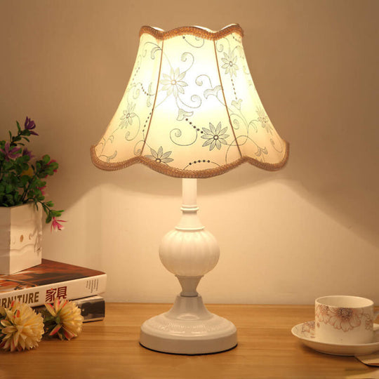 LumiFleur | Nordische Vintage Blumen Glas Stoff 1-Licht Tischlampe 230V 15 Decorique.de