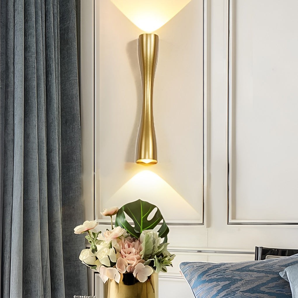 LuxeCurve | Slim Up & Down Wandleuchte Gold 22 cm Decorique.de