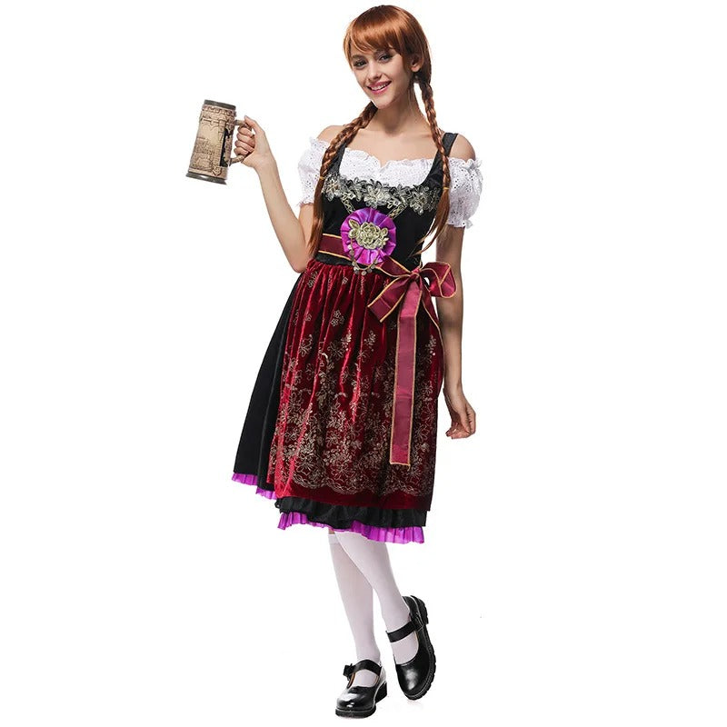 VelvetCharm | Elegantes Dirndl aus lila Samt mit feiner Stickerei
