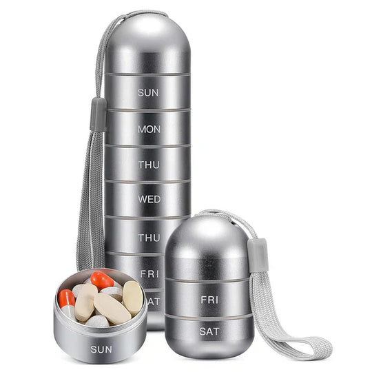 MediCase | Kompakter 7-Tage-Pillenorganizer aus Aluminium Silber Decorique.de
