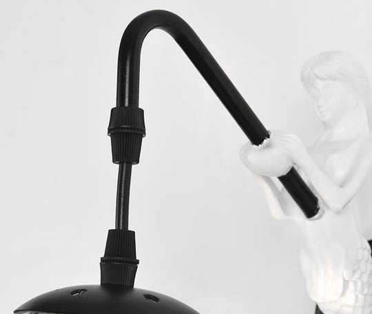 MerLight | Vintage Meerjungfrau-Wandleuchte mit Glaskugel Decorique.de