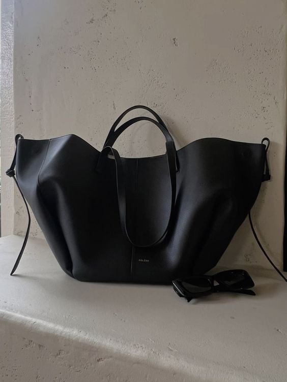 Mirella | Stilvolle Vintage-Schultertasche | Damenmode Schwarz Decorique.de