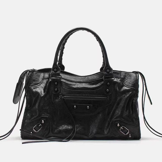 ModeEdge | Damen Tasche – Geräumig mit Chic Details Decorique.de