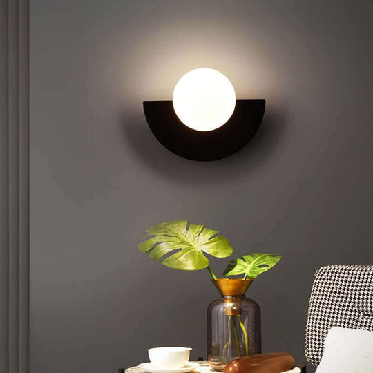 MoonBeam | Moderne Halbmond-Wandleuchte Decorique.de