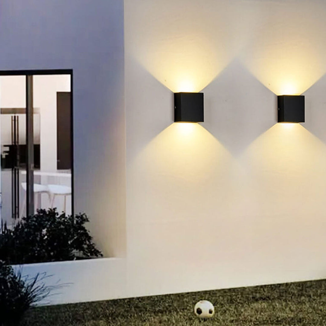 MotionLite | Innen & Außen LED-Wandleuchte Sensor 12W - Schwarz Decorique.de