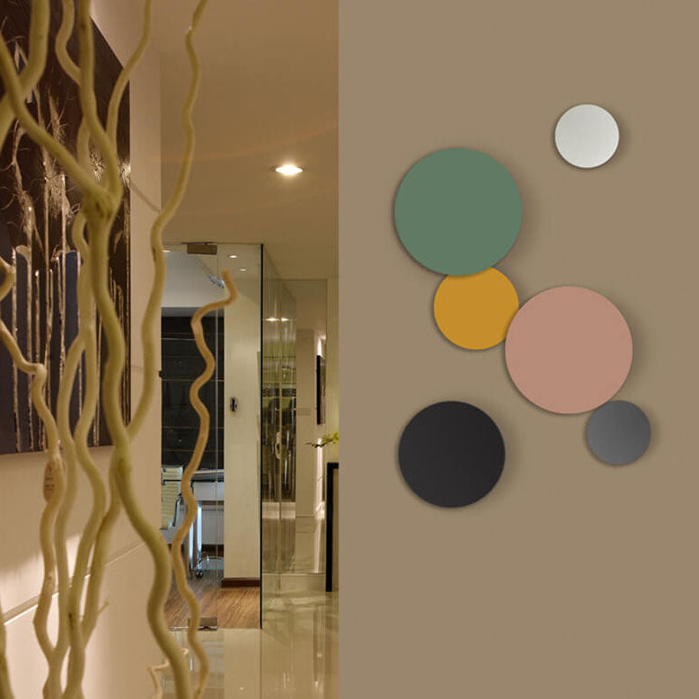 NeoDot | Farbige LED-Wandleuchte in zwei Größen Decorique.de