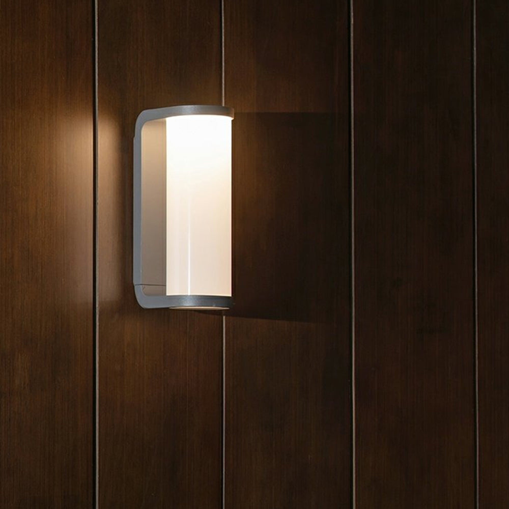 NovaShine | Trendige Schwarz-Weiße Außenwandleuchte Decorique.de