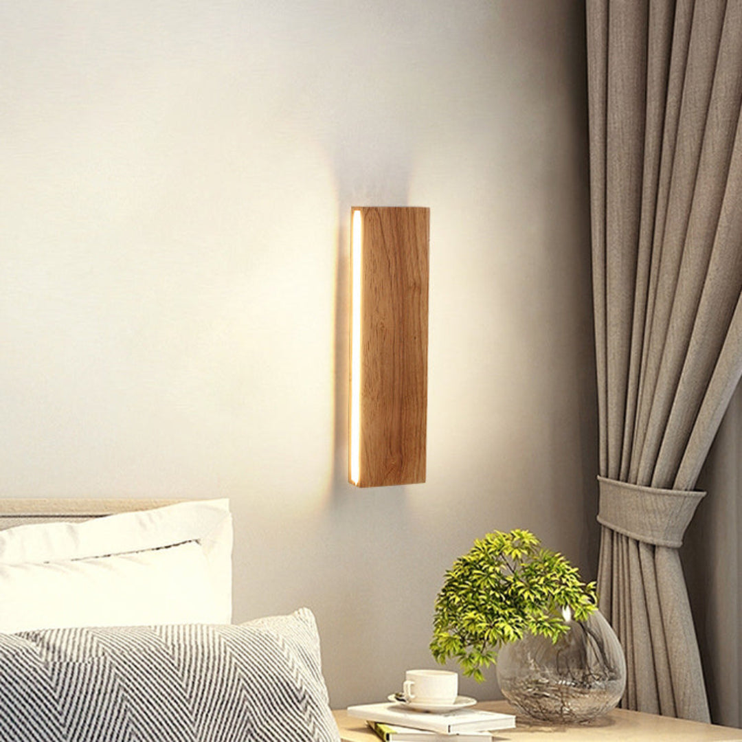 OakBeam | Einfache Wandleuchte aus massivem Holz mit LED Decorique.de