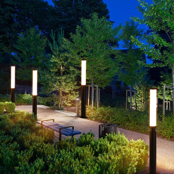 PathBeam | Moderne Acryl wasserdichte kreative Lippenstift-Design LED Außenrasenstehlampe Groß 220V-240V Warmes Licht (3000K) Decorique.de