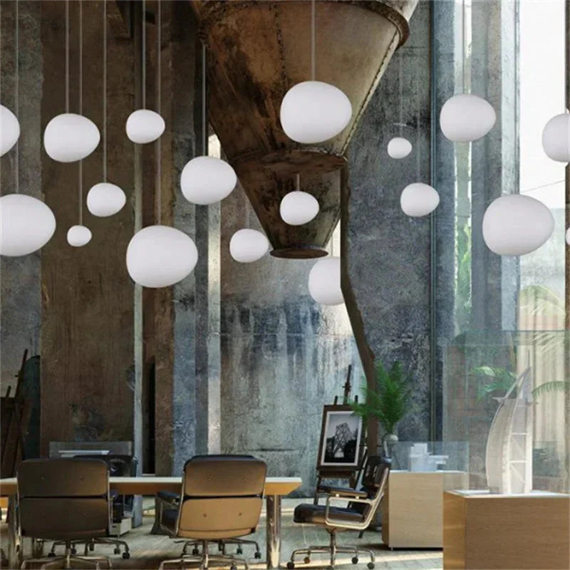 SoftSphere | Milchglas-Pendelleuchte mit sanftem Licht