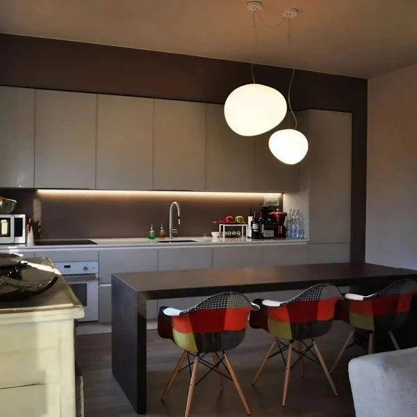 SoftSphere | Milchglas-Pendelleuchte mit sanftem Licht