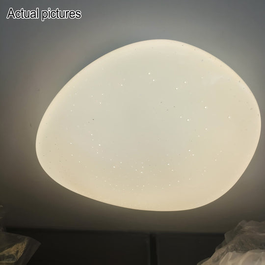 PebbleShine | Kieselstein-inspirierte LED-Leuchte mit Sternenlicht Decorique.de