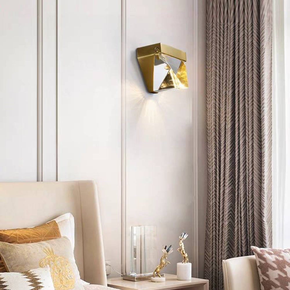 PrismaGlow | Goldener Diamant Wandleuchte Gold Decorique