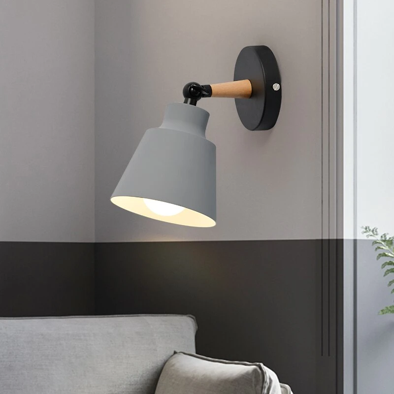 EmberWood | Wandleuchte – Modernes Design mit natürlicher Holzstruktur