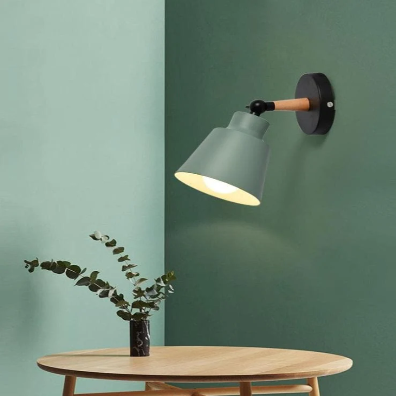 EmberWood | Wandleuchte – Modernes Design mit natürlicher Holzstruktur