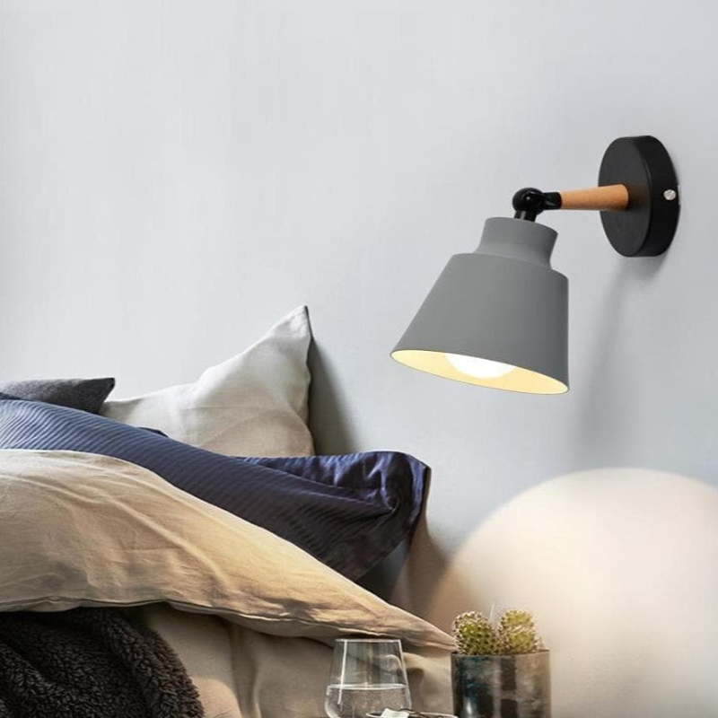 EmberWood | Wandleuchte – Modernes Design mit natürlicher Holzstruktur