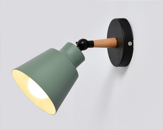 EmberWood | Wandleuchte – Modernes Design mit natürlicher Holzstruktur