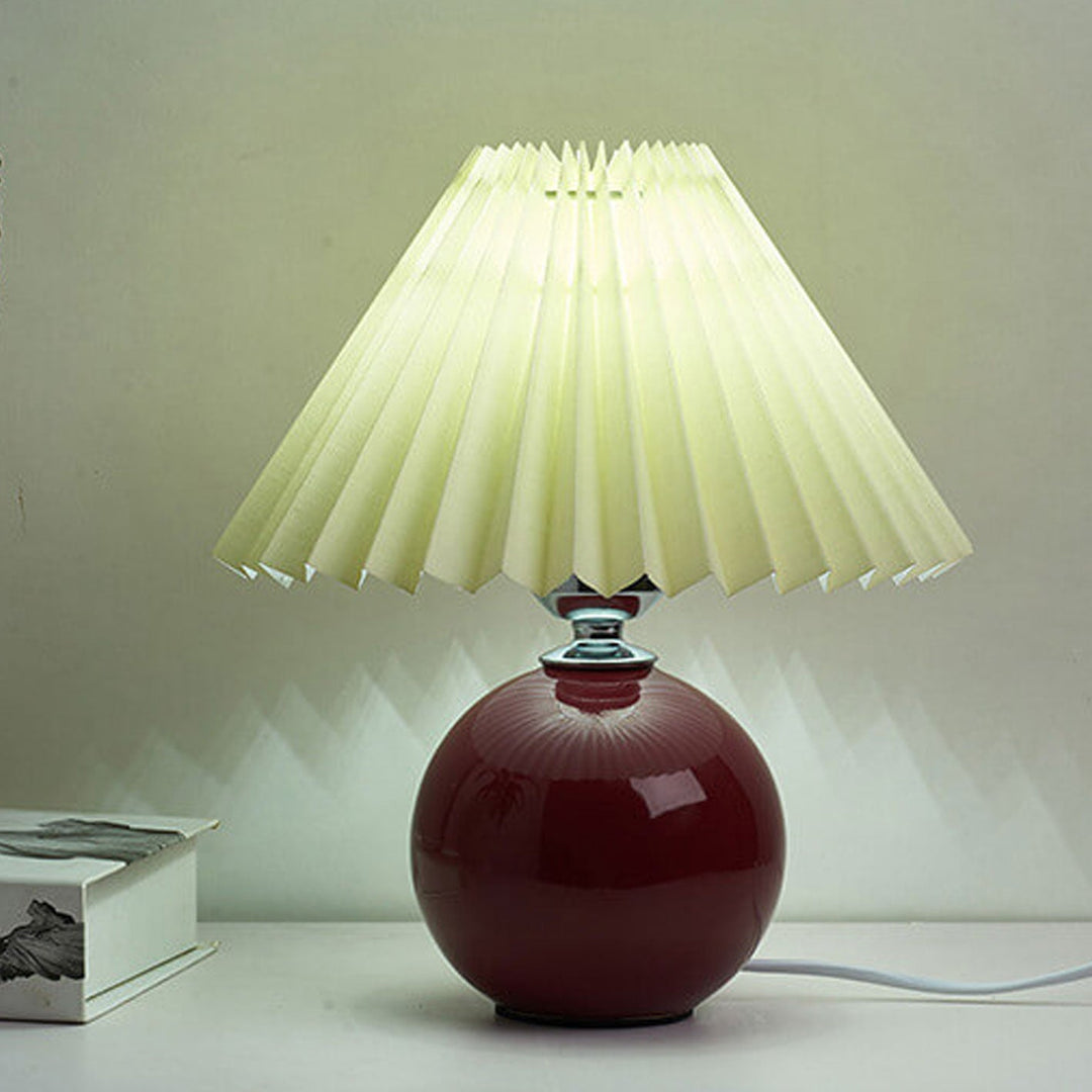 RetroFlair | Nordische Minimalistische Keramische Falten 1-Licht Tischlampe Decorique.de