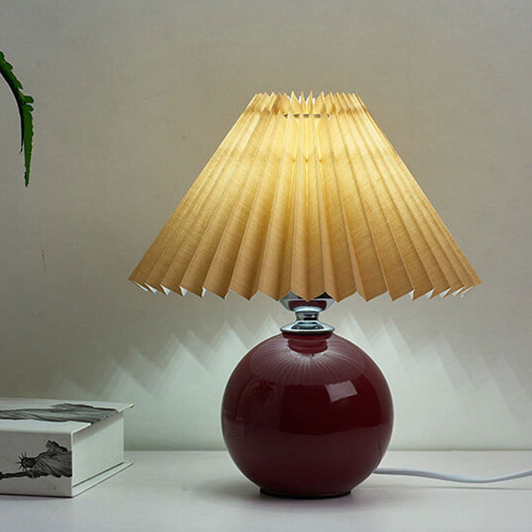 RetroFlair | Nordische Minimalistische Keramische Falten 1-Licht Tischlampe Decorique.de