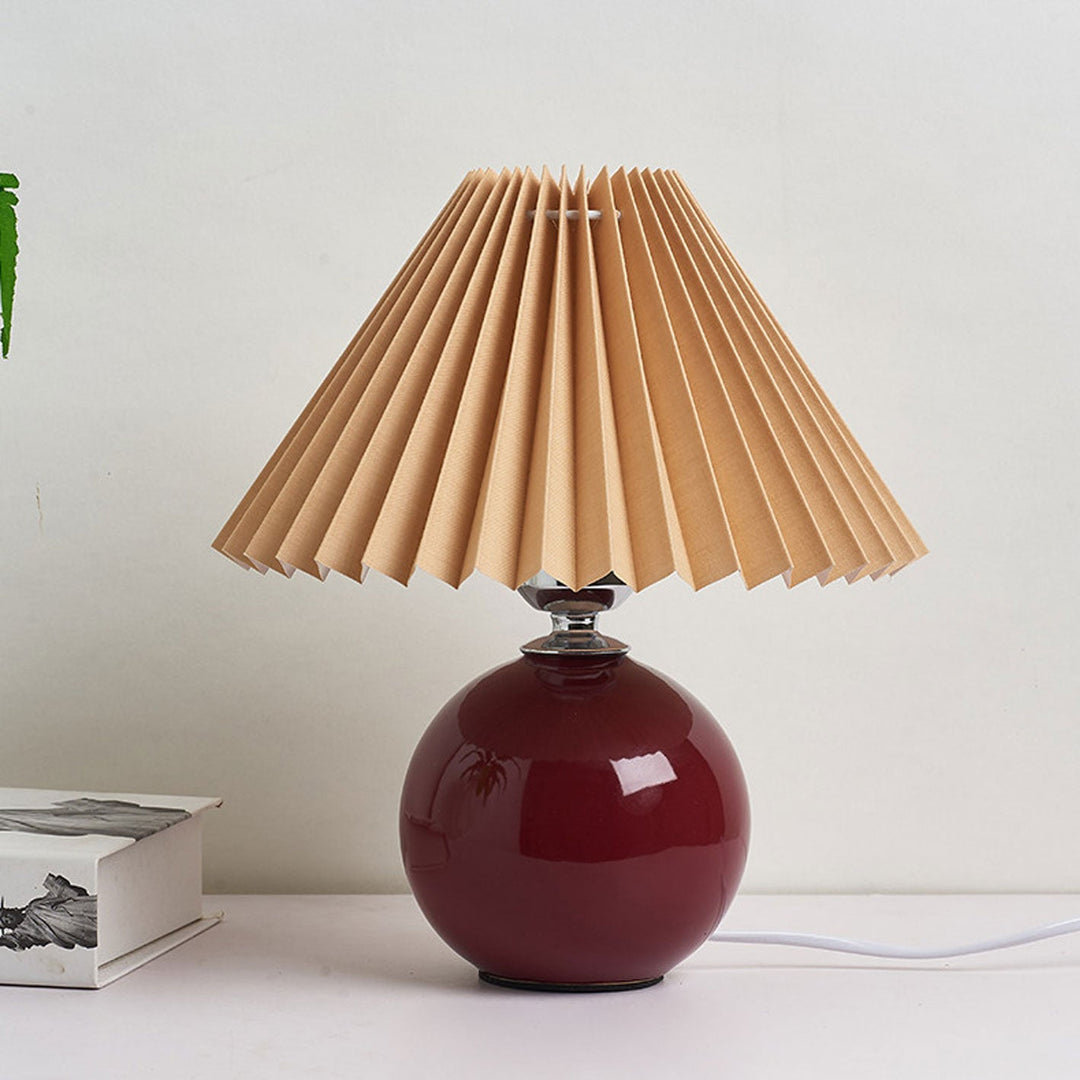 RetroFlair | Nordische Minimalistische Keramische Falten 1-Licht Tischlampe Burgunder Braun Drucktaster Decorique.de