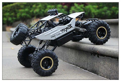 RockStorm | 4x4 Felsenkriecher Monstertruck Decorique.de