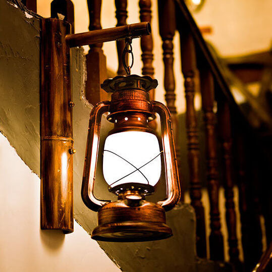 RusticRein | Antike Pferde-Wandleuchte aus Eisen & Glas Decorique.de