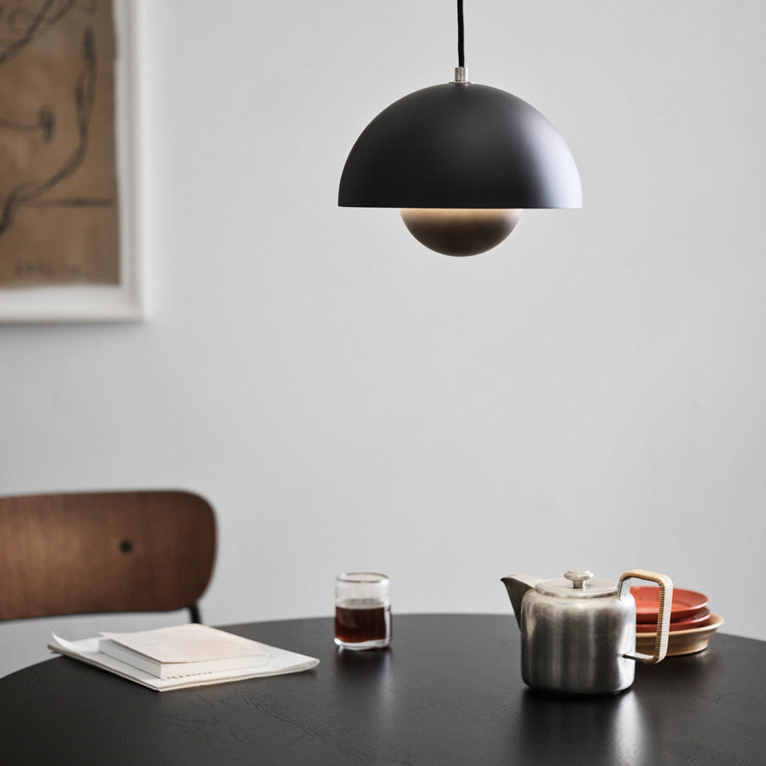 ScandiLight | Elegante Skandinavische Deckenlampe Schwarz Decorique.de