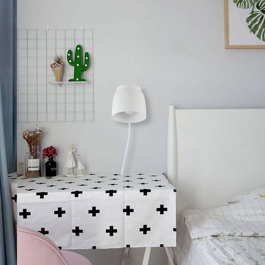 ScandiSpin | Verstellbare Wandleuchte mit Holzfuß Decorique.de