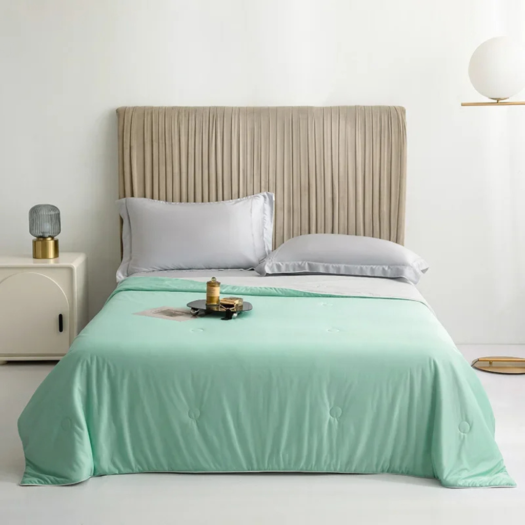 SleepCool | Kühlende Decke für guten Schlaf im Sommer Türkis Decorique.de