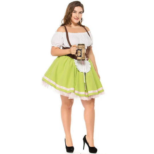 SpitzGlanz | Grünes Dirndl mit Spitzenbesatz für das Oktoberfest Decorique.de