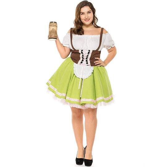 SpitzGlanz | Grünes Dirndl mit Spitzenbesatz für das Oktoberfest Decorique.de