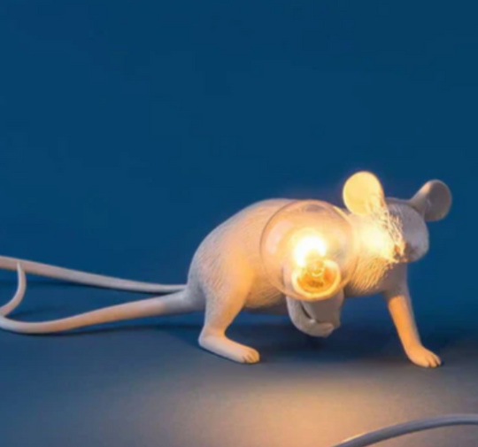 SqueakLight | Originelle Lampe mit verspieltem Mausdesign Kriechende Maus Weiß Decorique.de