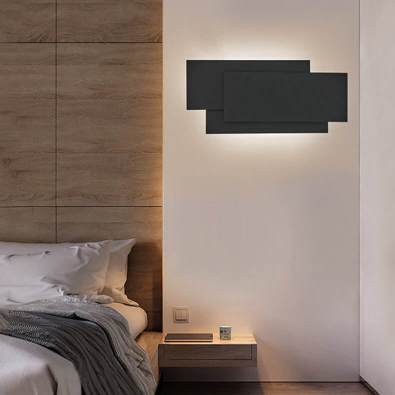StackedGlow | Geometrische LED-Wandleuchte Schwarz Warmes Licht Decorique.de