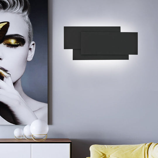 StackedGlow | Geometrische LED-Wandleuchte Schwarz Weiß Licht Decorique.de