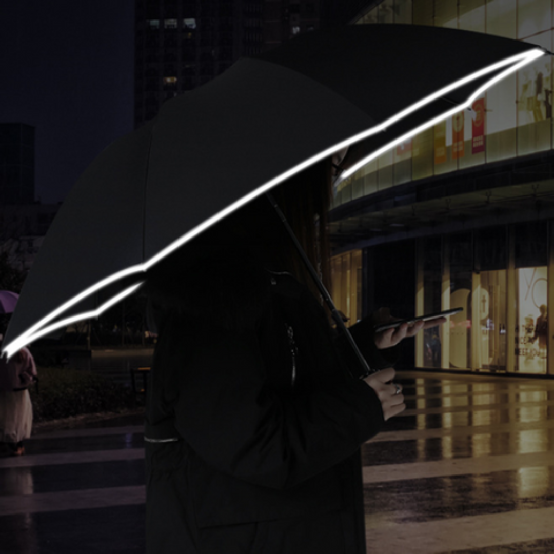 StormShield | Vollautomatischer Regenschirm mit LED-Beleuchtung Decorique.de