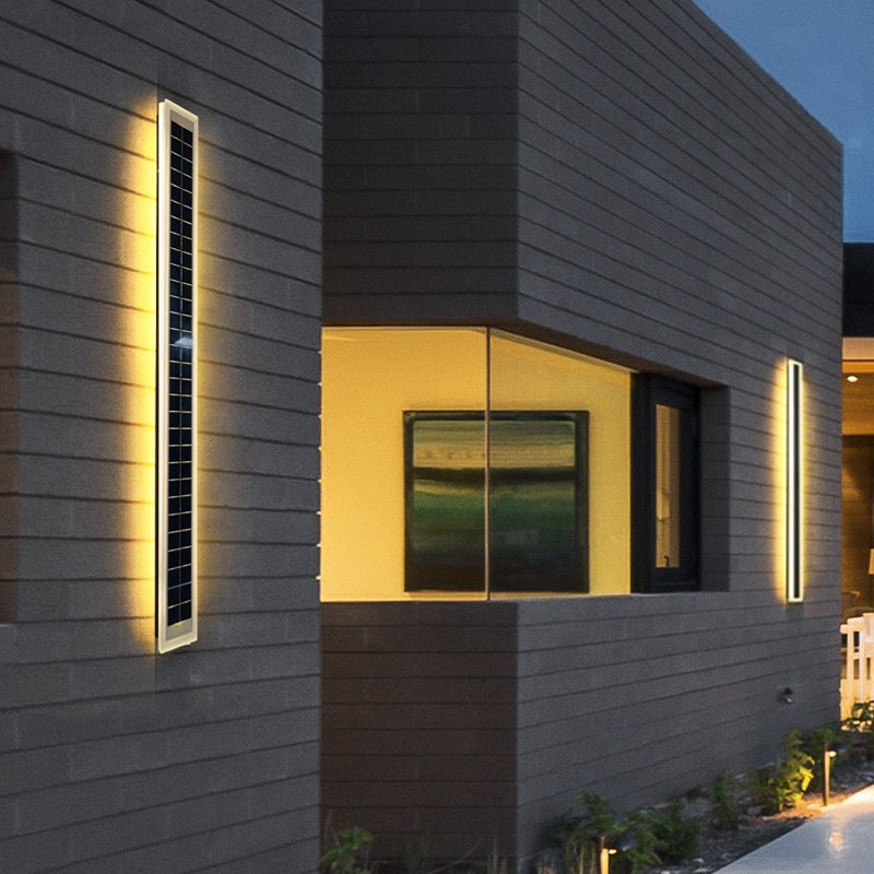 StripGlow | Moderne Solar-Wandleuchte mit LED-Licht Warmes Licht (3000K) Decorique.de