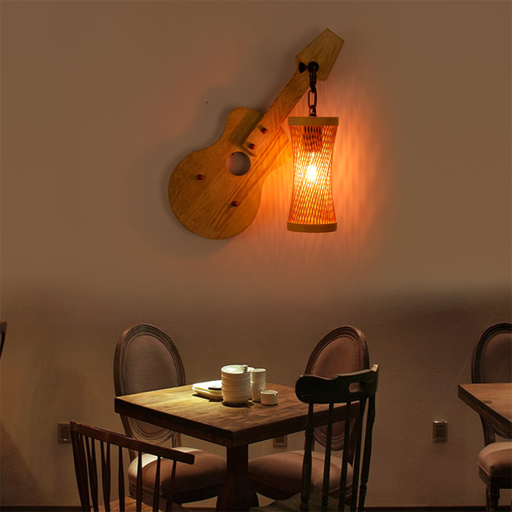 StrumLight | Gitarren-inspirierte Wandleuchte Decorique.de