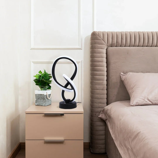 StyleGlow | Moderne & Kreative Tischlampe Lovensa.de