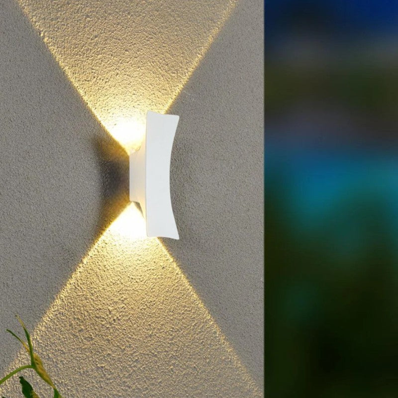 SunAura | Außenwandleuchte – Minimalistische Form für Zeitlose Außenräume Rechteck- 25cm x 10cm Weiß Decorique.de