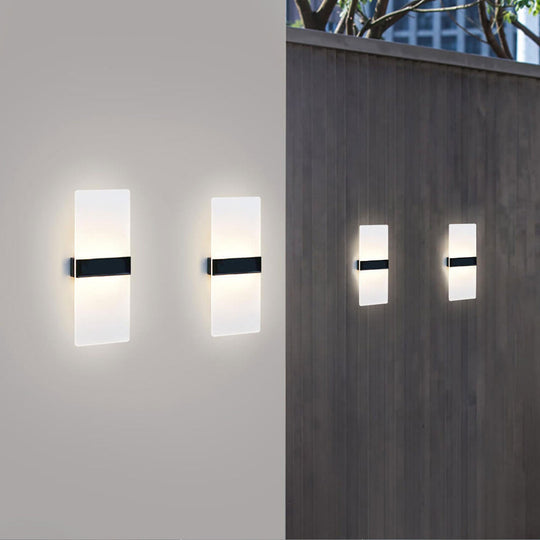 SunHalo | Kompakte Solar-Außenwandleuchte aus Acryl Klein Decorique.de