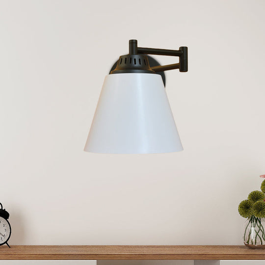 TaskBeam | Wandleuchte – Konisches Design für Präzise Lichtlenkung Decorique.de