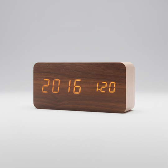 TimeWood | Digitale Holzuhr mit LED-Anzeige, Lautlos-Funktion & modernem Design Decorique.de