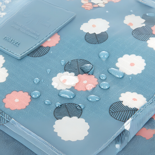 TravelEase | Wasserabweisende Reise-Kosmetiktasche mit Haken Decorique.de