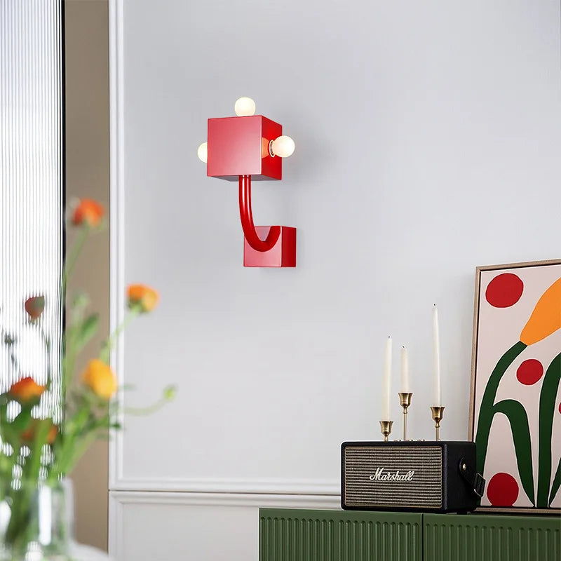 TriGlowCube | Rote Geometrische Lampe Decorique.de