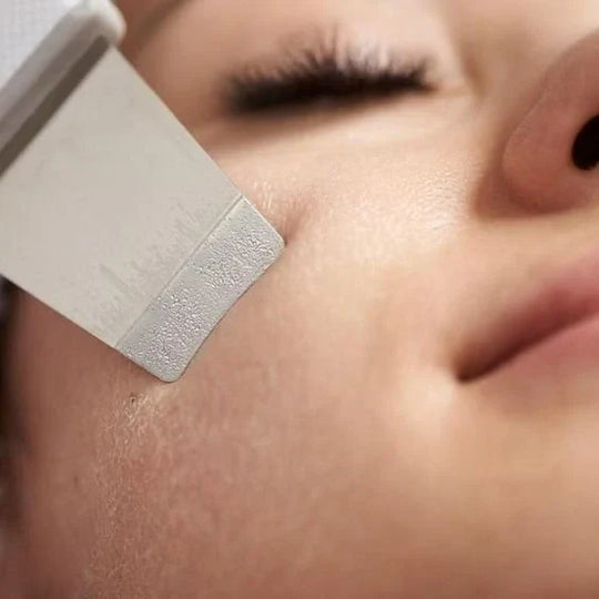 SkinNova | Exfoliating Skin Scrubber für strahlende Haut