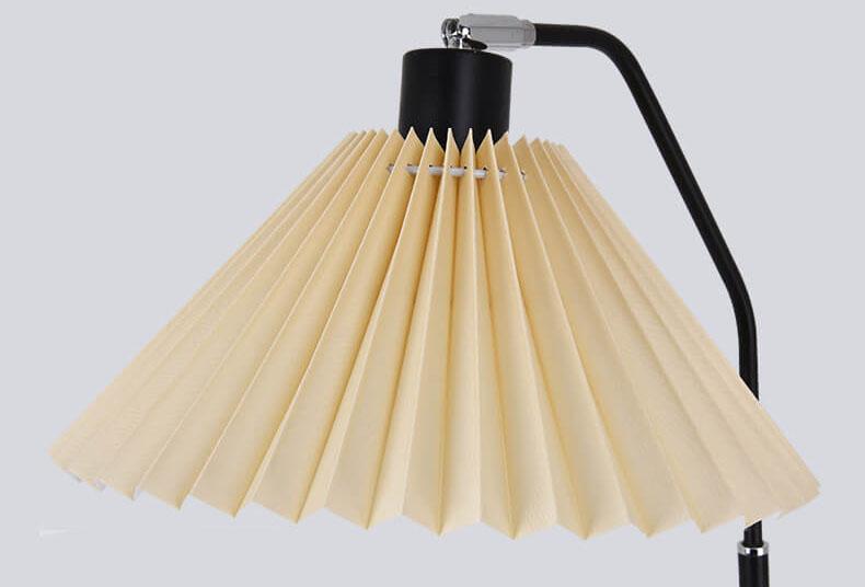 VibeLight | Minimalistische Stoff-Faltenlampe 1-Licht Stehlampe Decorique.de